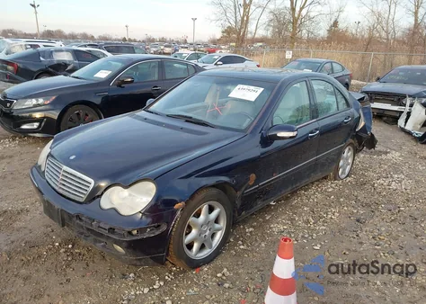 2003 Mercedes-Benz C 240 z USA, uszkodzony, nr VIN WDBRF81J53F349361